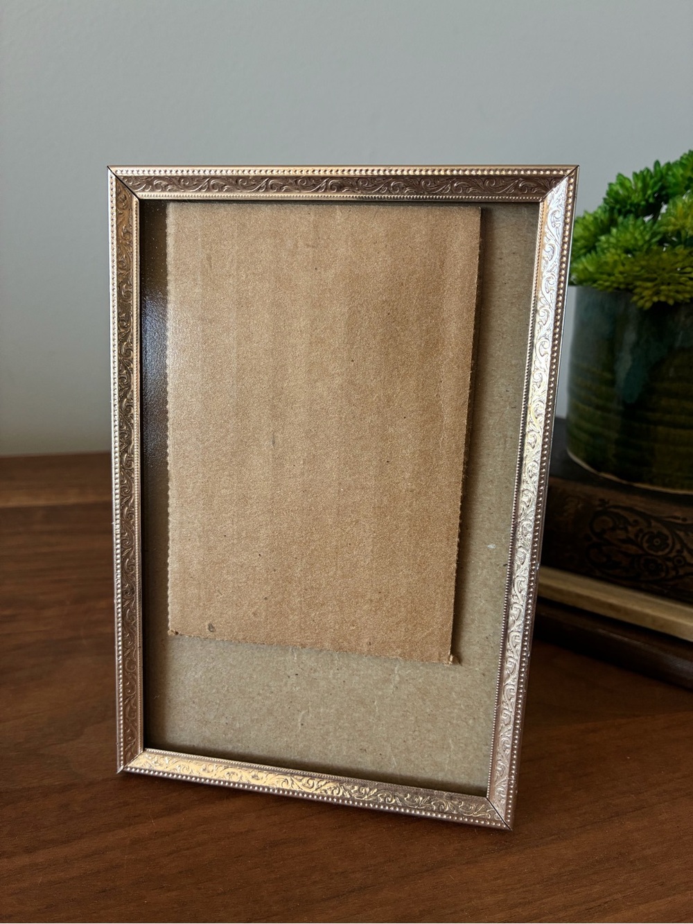 Vintage Silver Tone Metal 4x6 Frame Embossed Scroll Non-Glare Glass